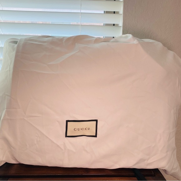 GUCCI GG SUPREME Black Diaper Bag - Picture 2 of 11